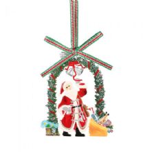 Newbridge Silverware Santa with Garland Christmas Decoration